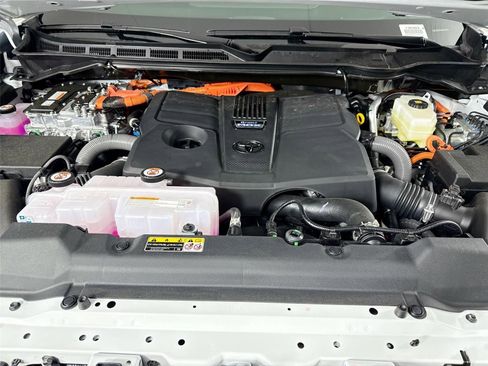 New 2026 Toyota Tundra Platinum AWD/4WD image 11