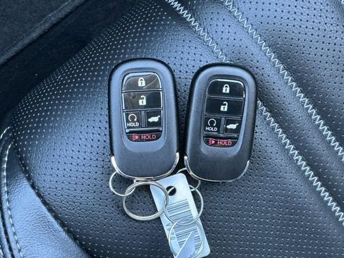 Certified 2023 Honda HR-V EX-L image 18