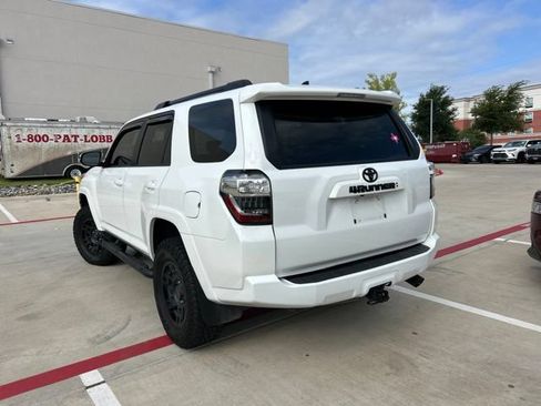 Used 2022 Toyota 4Runner SR5 Premium w/ Moonroof Package AWD/4WD image 5