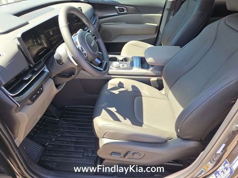 New 2026 Kia Carnival LXS FWD image 10
