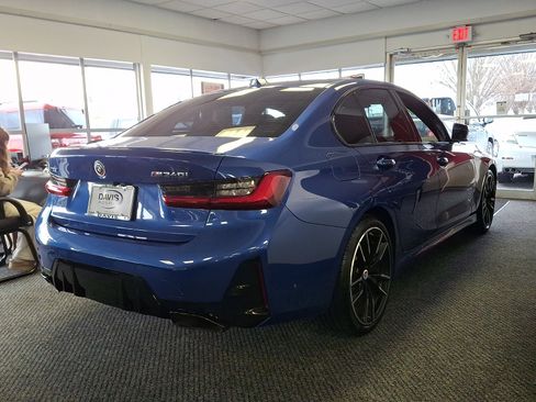 Used 2023 BMW M340i xDrive image 3