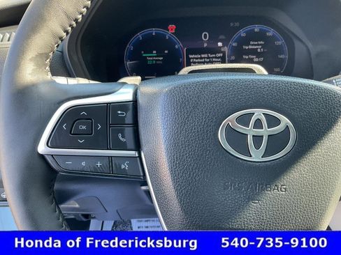 Used 2025 Toyota Grand Highlander AWD image 35