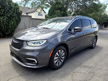 Used 2021 Chrysler Pacifica Touring-L