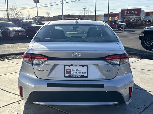 Used 2020 Toyota Corolla LE image 4