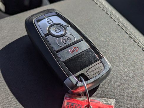 New 2025 Ford Bronco Badlands image 51