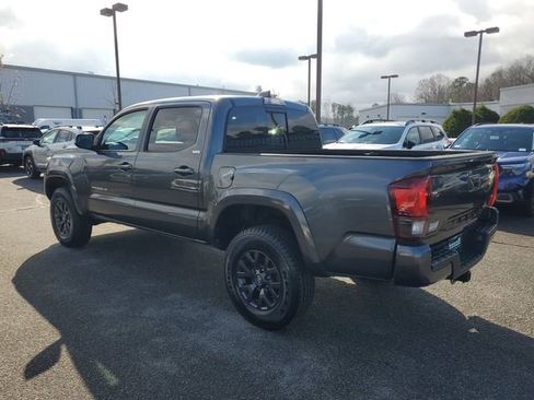 Used 2022 Toyota Tacoma SR5 image 4