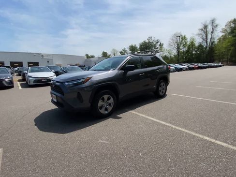 Used 2025 Toyota RAV4 LE AWD/4WD image 4