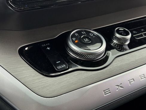 New 2026 Ford Expedition Max Platinum w/ Driver's Package image 17