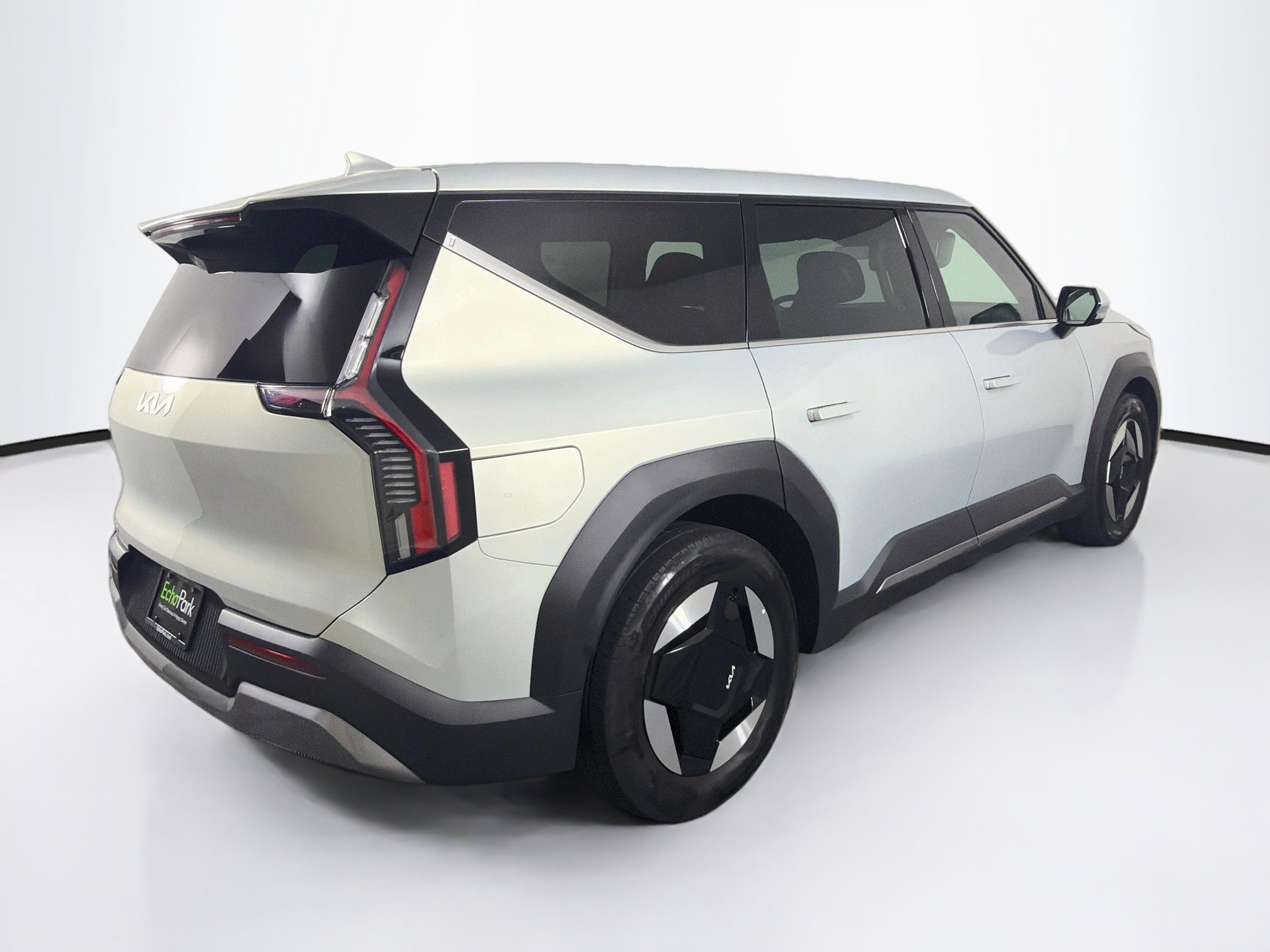 Used 2024 Kia EV9 Light Long Range RWD image 9