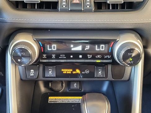 Certified 2021 Toyota RAV4 XLE Premium AWD/4WD image 25