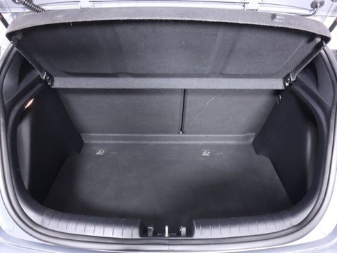 Used 2019 Hyundai Veloster 2.0 FWD image 34