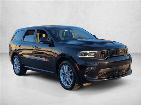 Used 2022 Dodge Durango R/T w/ Trailer Tow Group IV image 3