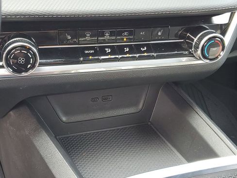 Certified 2025 Chevrolet Equinox LT image 22