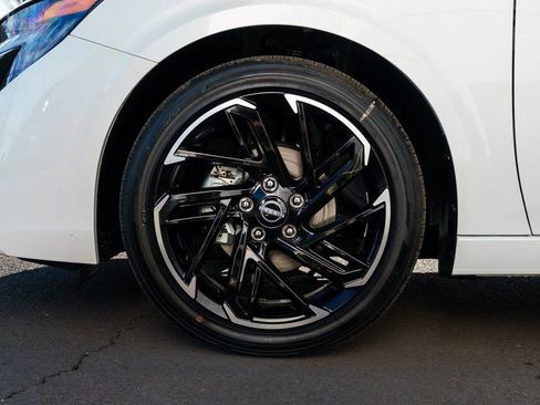 New 2026 Nissan Sentra SR w/ SR Premium Package FWD image 7