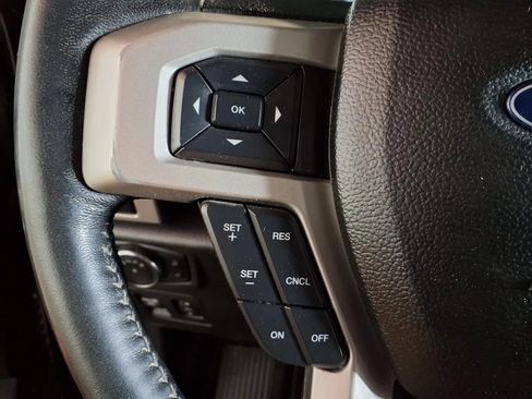 Used 2018 Ford F150 Lariat image 29