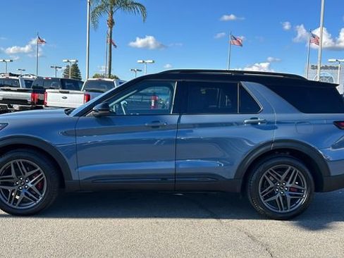 Certified 2025 Ford Explorer ST image 7