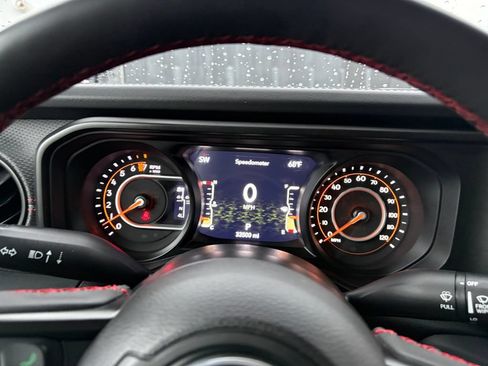 Used 2024 Jeep Gladiator Rubicon AWD/4WD image 17
