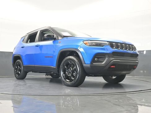 Used 2023 Jeep Compass Trailhawk w/ Trailhawk Elite Group image 72