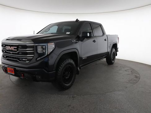 Used 2023 GMC Sierra 1500 AT4 w/ AT4 Premium Package AWD/4WD image 5