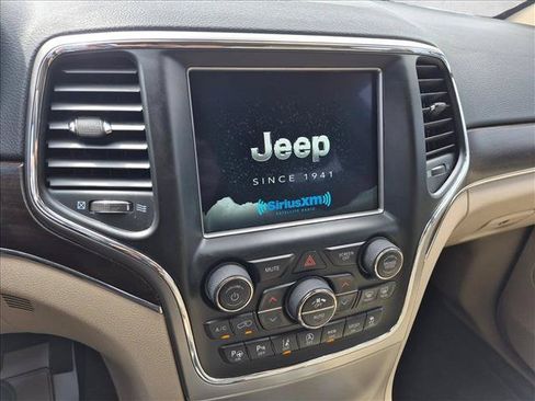 Used 2018 Jeep Grand Cherokee Limited AWD/4WD image 13