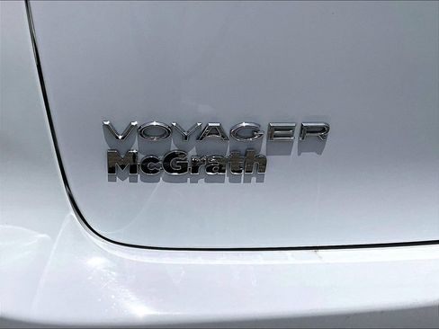 Used 2023 Chrysler Voyager LX FWD image 27