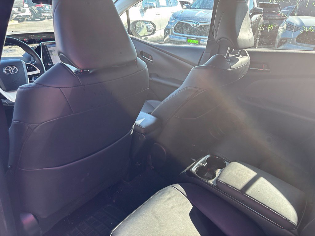 Used 2018 Toyota Prius Prime Premium FWD image 11