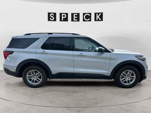 Used 2026 Ford Explorer Active AWD/4WD image 6
