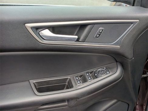 Used 2024 Ford Edge SEL image 13
