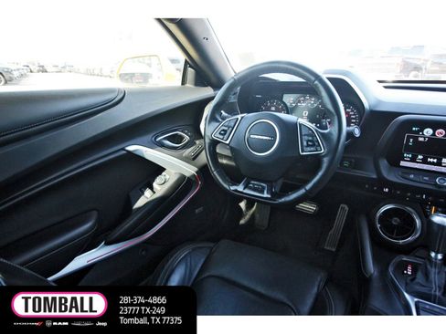 Used 2017 Chevrolet Camaro SS image 10
