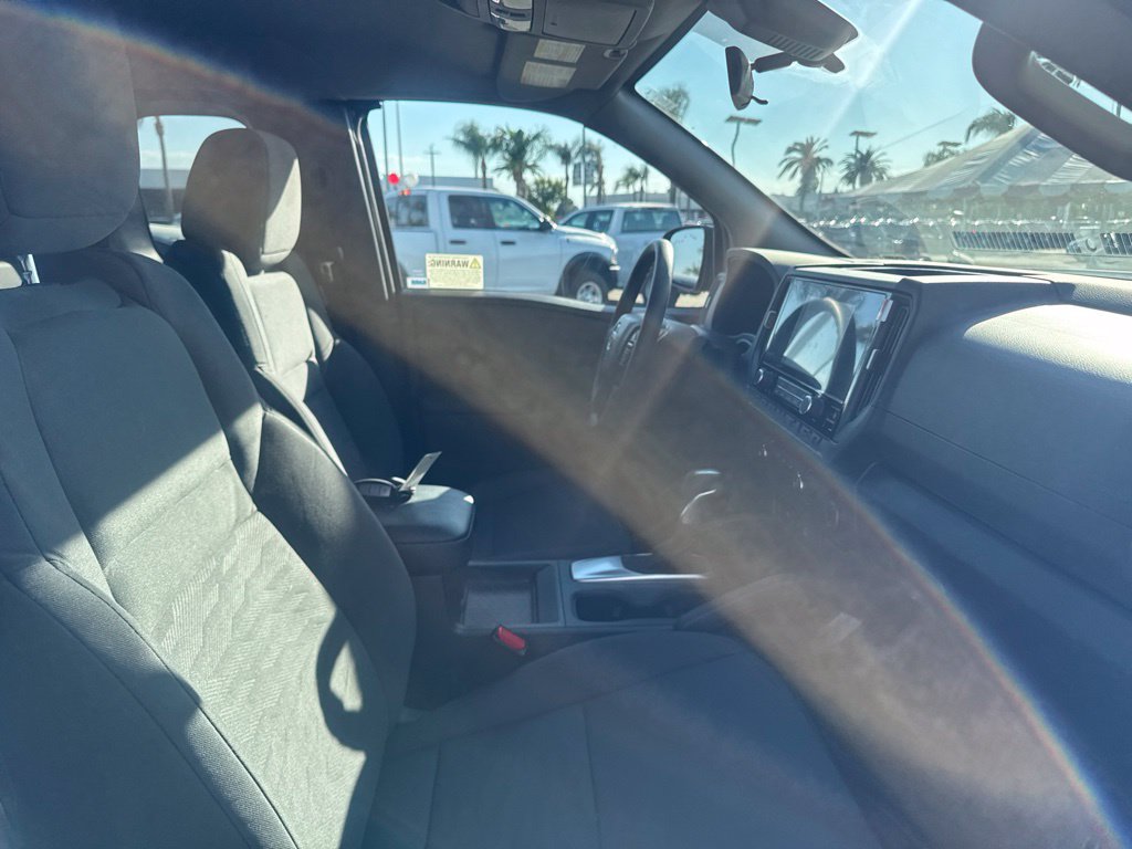 Used 2025 Nissan Frontier S RWD image 8