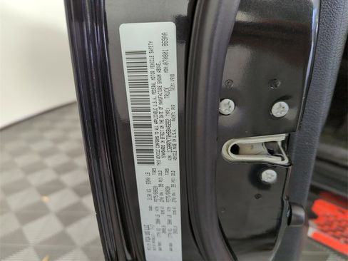 Used 2017 RAM 1500 Express w/ Express Value Package image 35