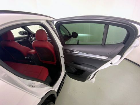 New 2025 Alfa Romeo Stelvio Sprint image 37