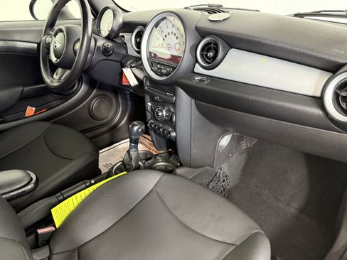 Used 2013 MINI Cooper Hardtop image 9