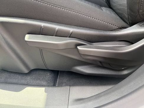 New 2027 Chevrolet Equinox LT FWD image 20