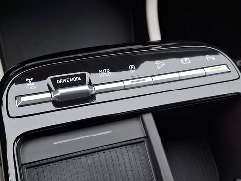 Certified 2025 Hyundai Tucson Limited image 26