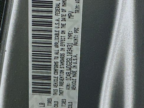 Used 2016 Jeep Wrangler Unlimited Sport w/ Connectivity Group image 12