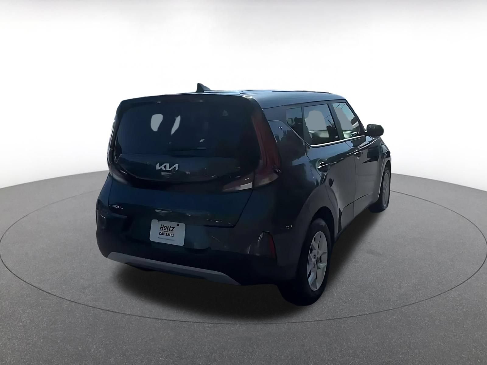 Used 2025 Kia Soul LX w/ LX Technology Package FWD image 12