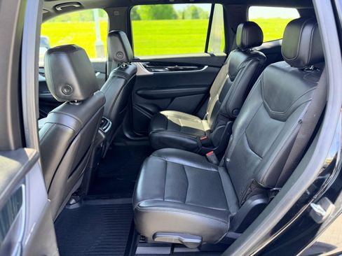 Used 2020 Cadillac XT6 Premium Luxury AWD/4WD image 11