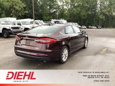 Used 2019 Ford Fusion SE FWD image 7