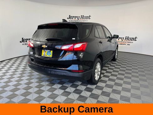 Used 2021 Chevrolet Equinox LS w/ LS Convenience Package image 7