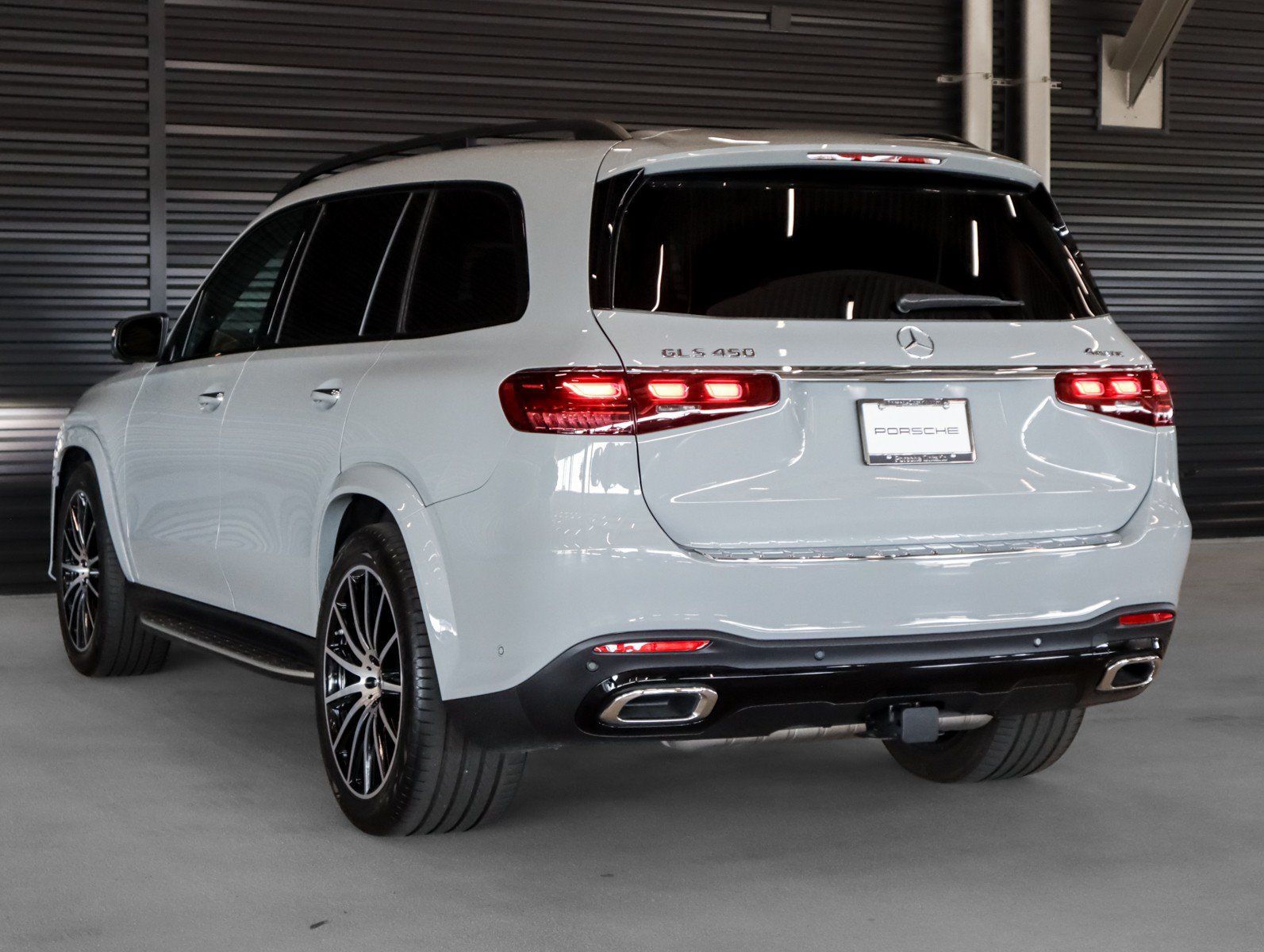 Used 2026 Mercedes-Benz GLS 450 4MATIC image 2