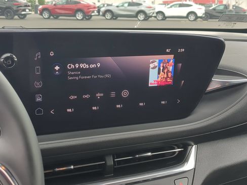 Certified 2025 Buick Envista Sport Touring w/ Convenience I Package FWD image 12