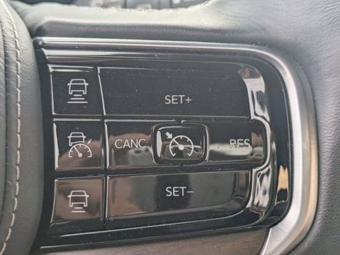 Used 2022 Jeep Grand Wagoneer Series II w/ Premium Group II image 20