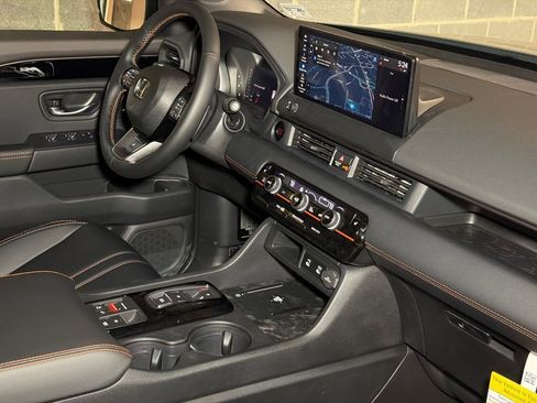 New 2026 Honda Pilot TrailSport image 11