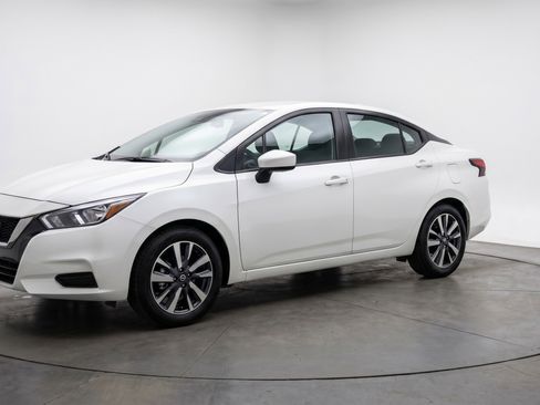 Used 2025 Nissan Versa SV w/ Trunk Package image 3