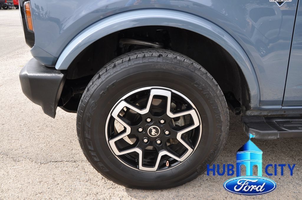 Used 2024 Ford Bronco Outer Banks AWD/4WD image 9