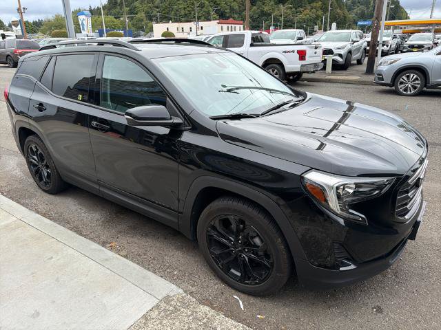 Used 2021 GMC Terrain SLT w/ Infotainment Package II AWD/4WD image 4