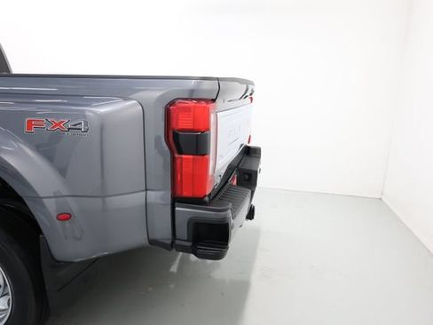 Used 2023 Ford F450 Platinum w/ FX4 Off-Road Package AWD/4WD image 74