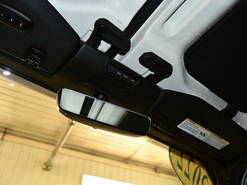 Used 2022 Jeep Wrangler Unlimited Rubicon w/ Cold Weather Group image 24