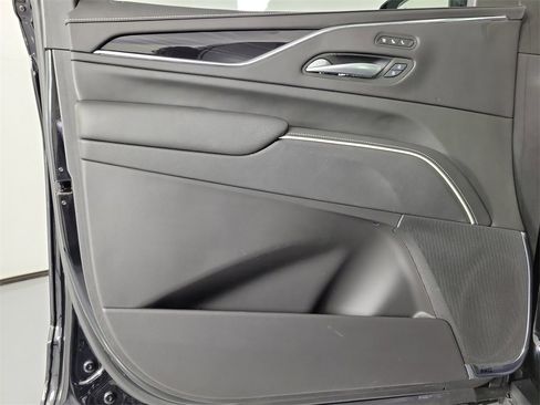 Certified 2024 Cadillac Escalade V w/ Heavy-Duty Trailer Package image 20